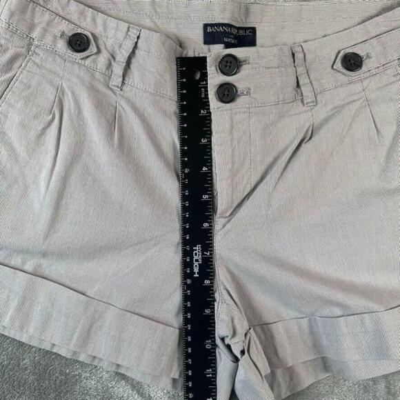 Banana Republic Shorts Womens 8 Beige Martin Fit Twill Cuffed Hairline Stripes - Picture 7 of 10